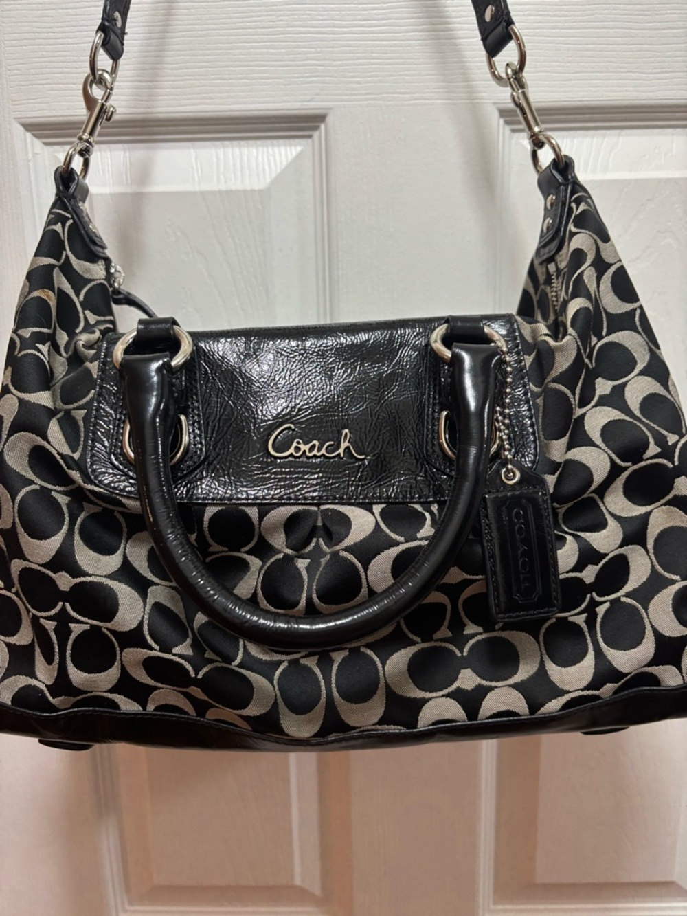 Coach H1173-F15440 Ashley Black Signature Sateen Large Satchel w Patent Trim EUC